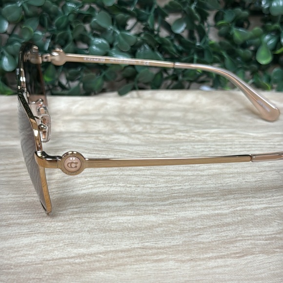 COACH AVIATOR GOLD SUNGLASSES - Picture 3 of 5